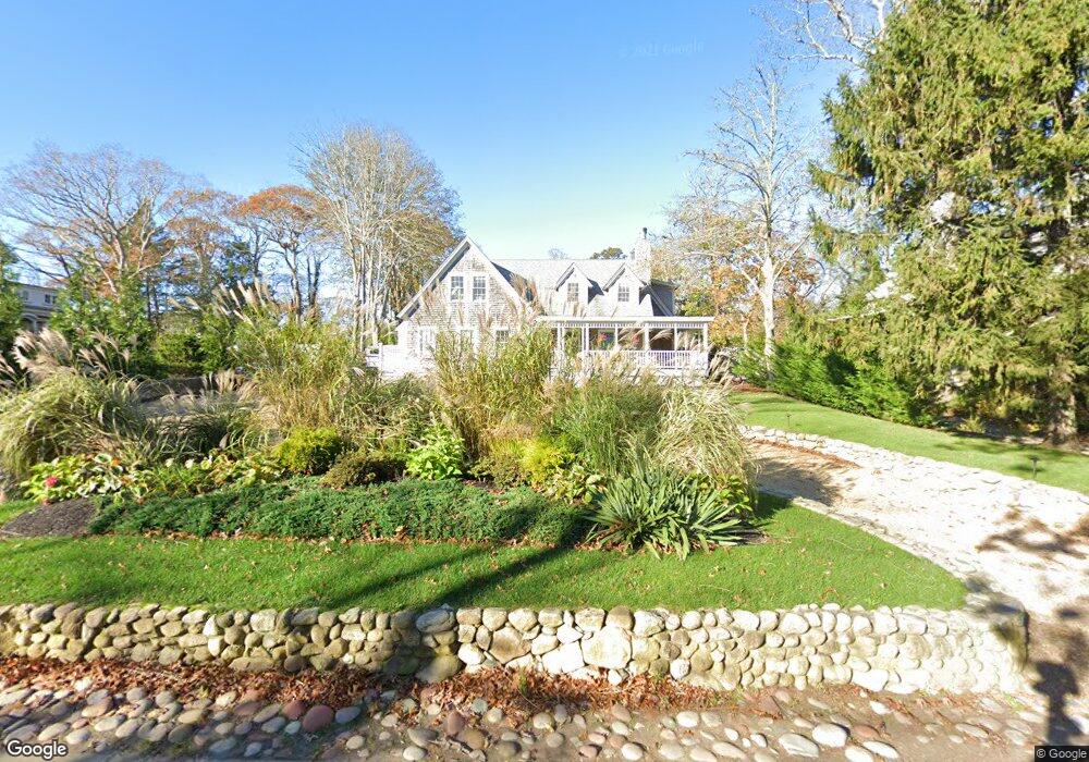 26 Pine St, Vineyard Haven, MA 02568 - photo 1