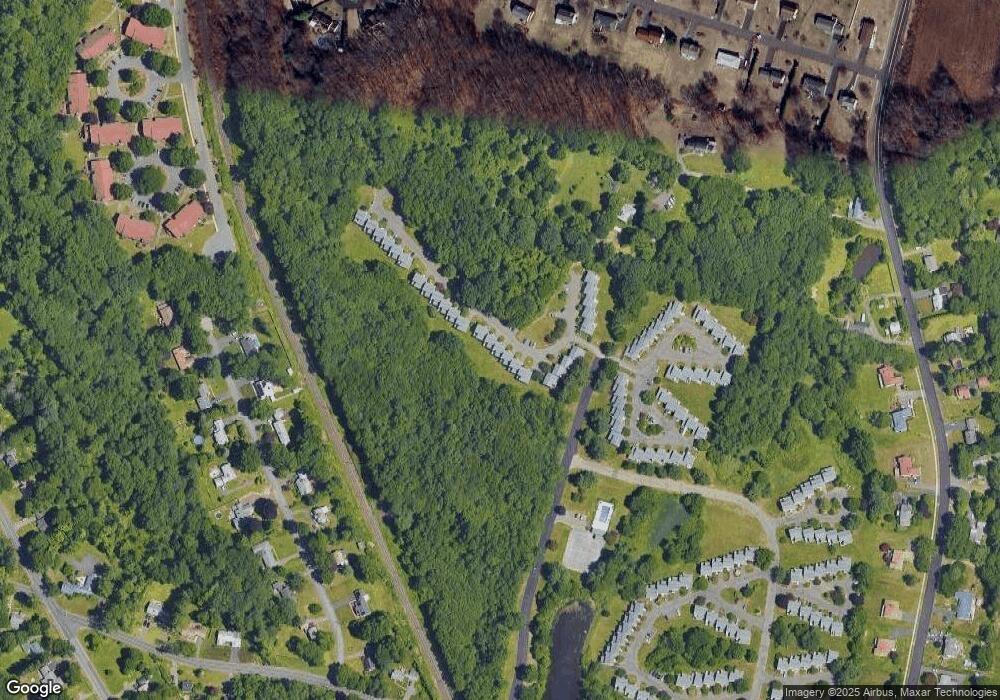 15 Tamarack Dr, Bloomfield, CT 06002 - photo 1