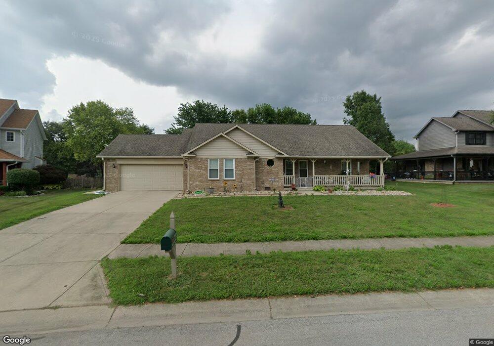 909 N Shore Blvd, Franklin, IN 46131 - photo 1