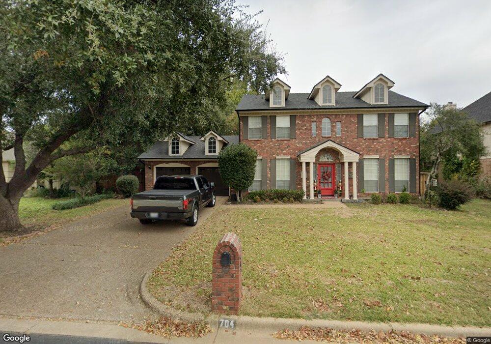 704 Tradonna Ln, Hurst, TX 76054 - photo 1
