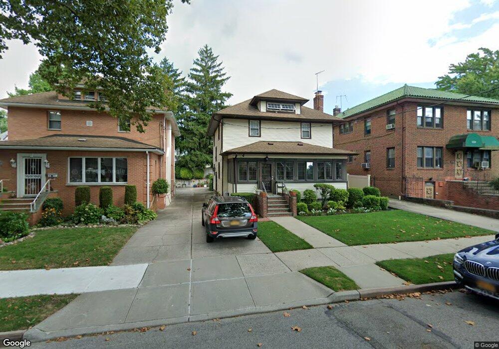 3373 164th St, Flushing, NY 11358 - photo 1