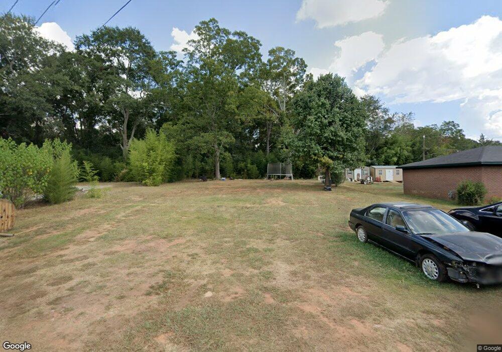 135 Johnson St, Barnesville, GA 30204 - photo 1