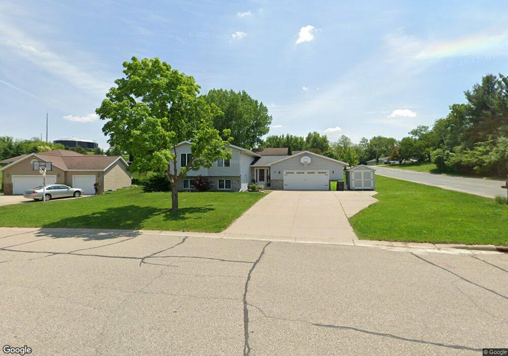533 Lally Ln, Zumbrota, MN 55992 - photo 1