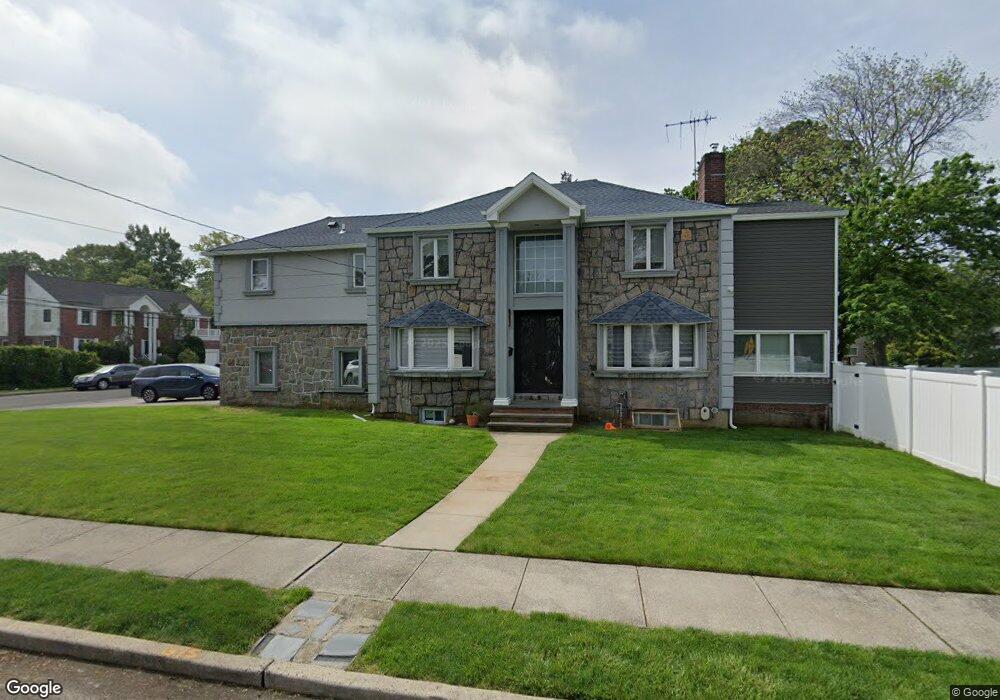 337 Lester Ct, West Hempstead, NY 11552 - photo 1