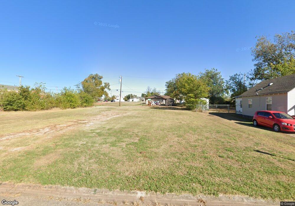 2219 N Chapman Ave, Shawnee, OK 74804 - photo 1