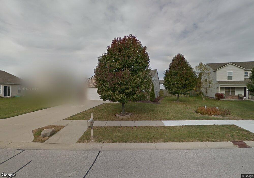 832 Pine Lake Dr, Greenwood, IN 46143 - photo 1