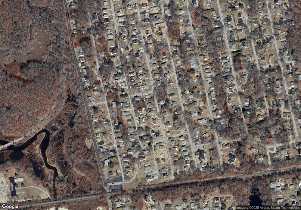 28 Hillcrest Rd, Niantic, CT 06357 - photo 1