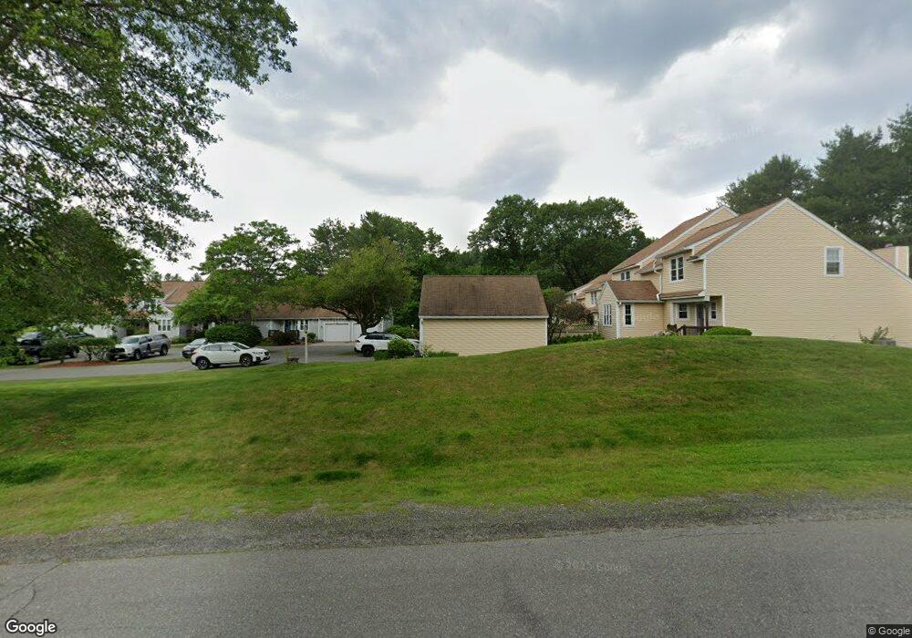 207 Winding Pond Rd unit 207, Londonderry, NH 03053 - photo 1