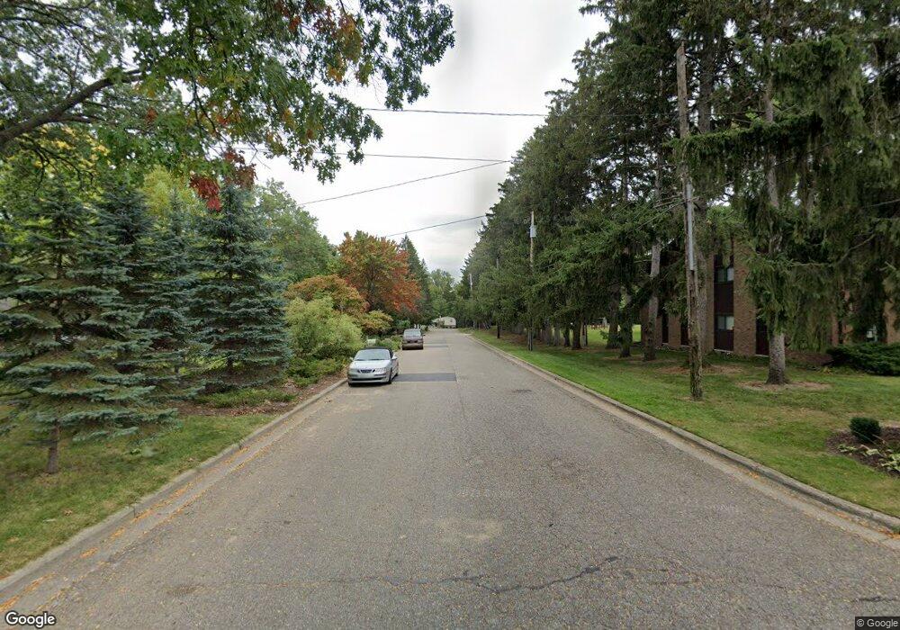 2513 Arbor unit 13, Lansing, MI 48910 - photo 1