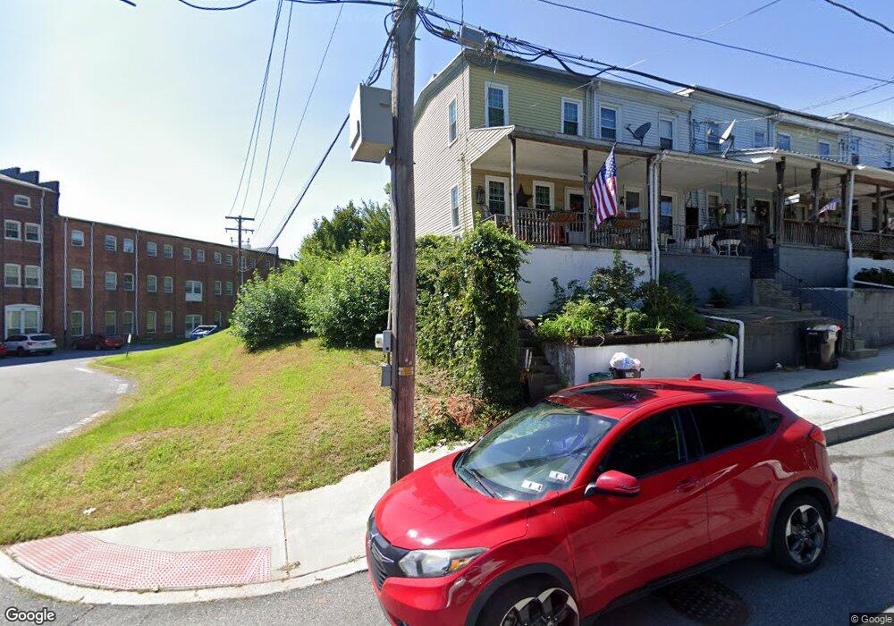 822 Plane St, Columbia, PA 17512 - photo 1