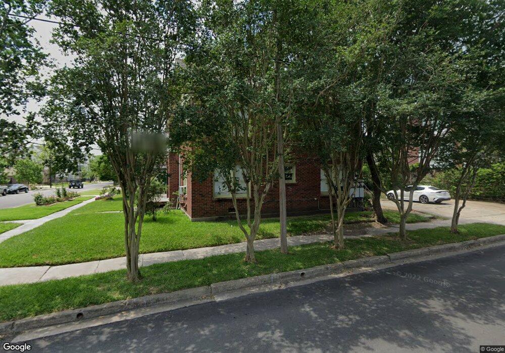 2002 Brun St unit 4, Houston, TX 77019 - photo 1