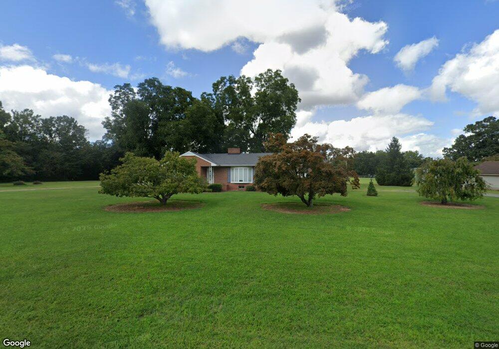 820 Thompson Ave, West Point, VA 23181 - photo 1