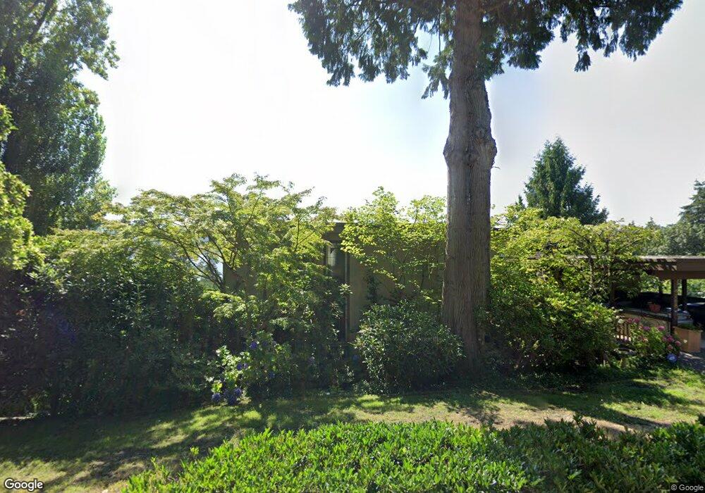 4268 E Mercer Way, Mercer Island, WA 98040 - photo 1