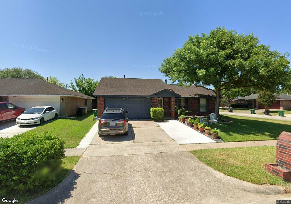 9422 Lettie Ave, Houston, TX 77075 - photo 1