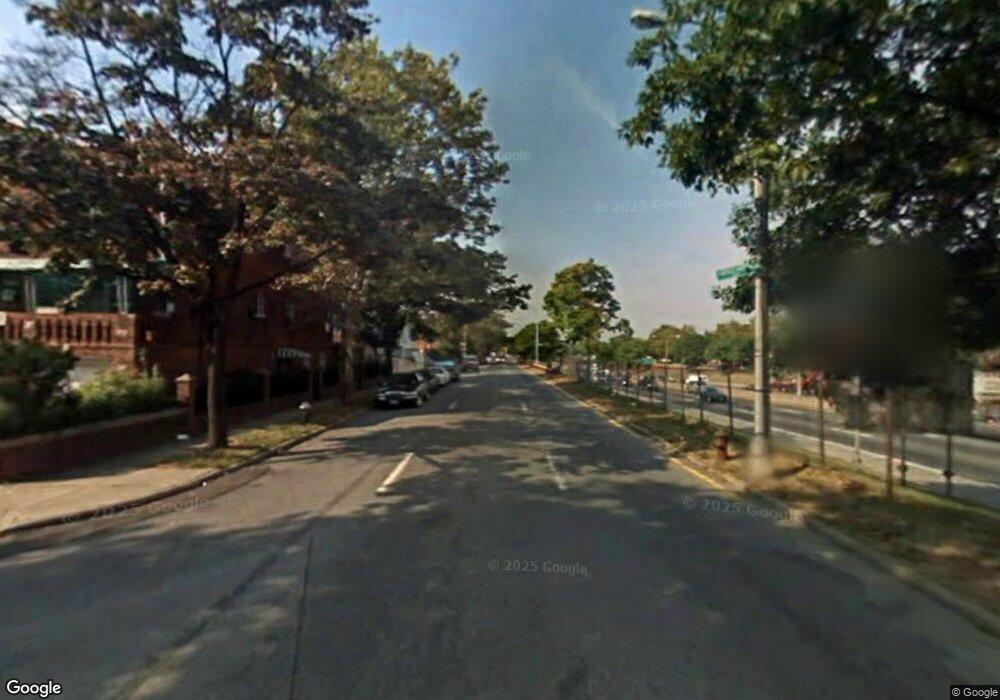 6124 R 157th St, Flushing, NY 11367 - photo 1