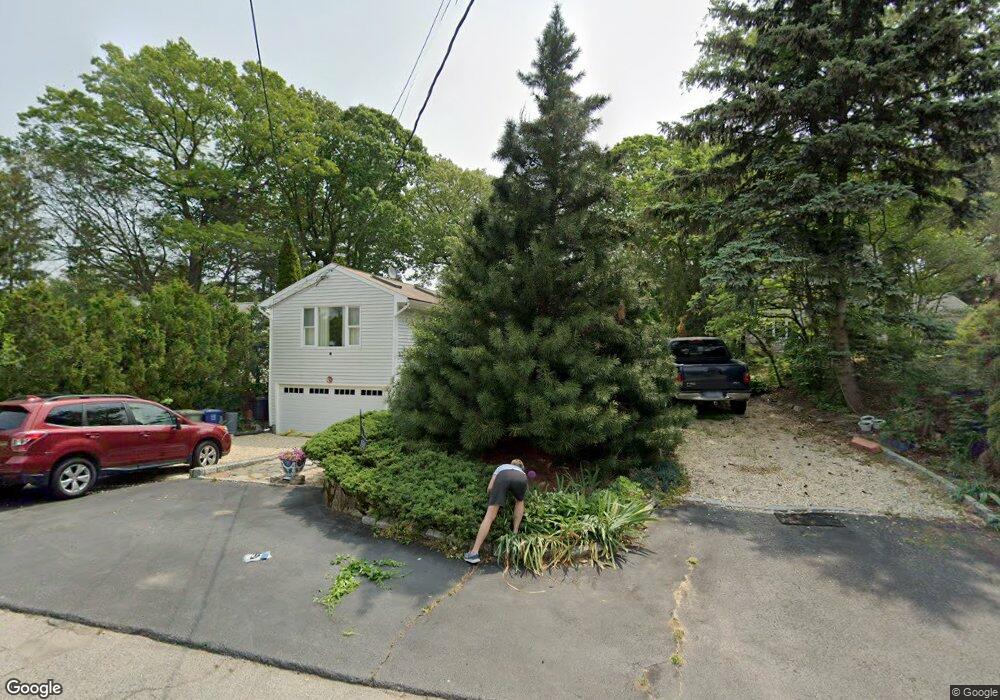 100 Pine Point Dr, Bridgeport, CT 06606 - photo 1