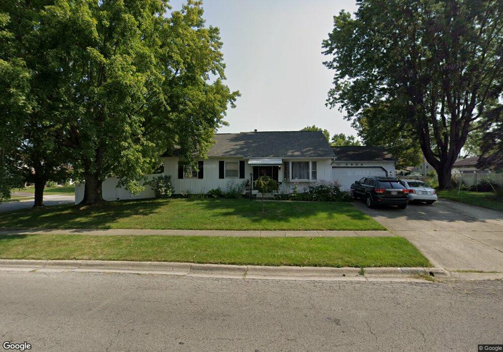 5504 Tamarack Blvd, Columbus, OH 43229 - photo 1