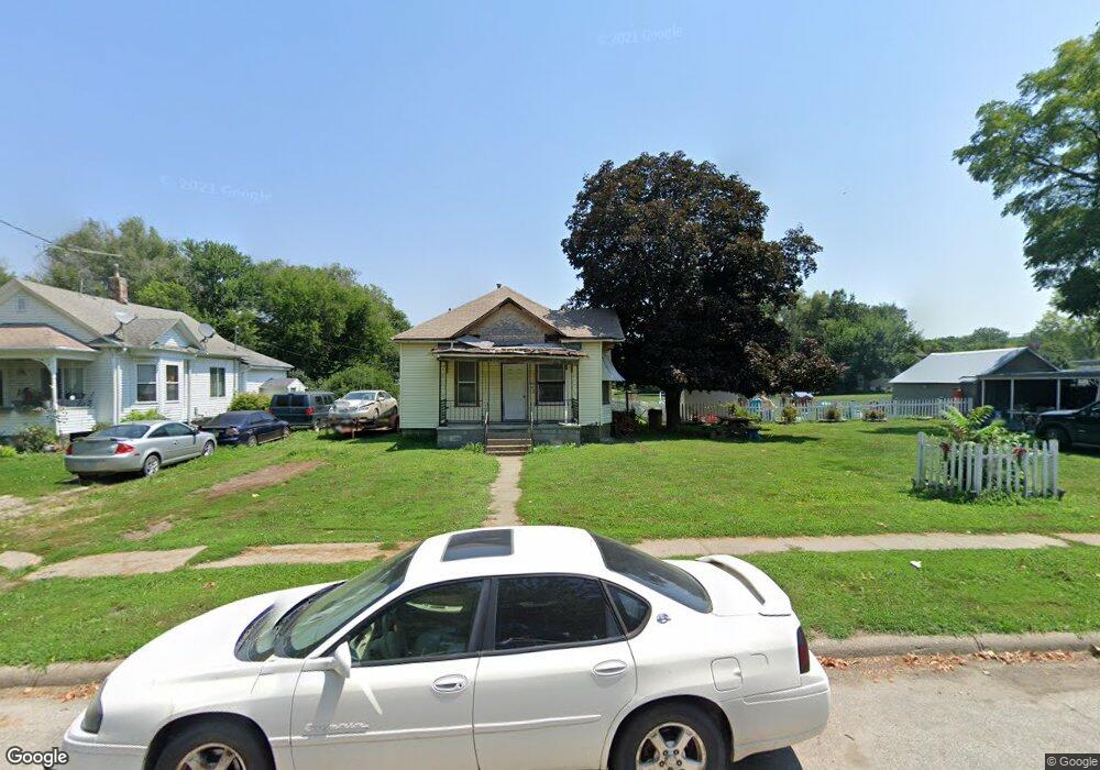 309 N Sycamore St, Shenandoah, IA 51601 - photo 1