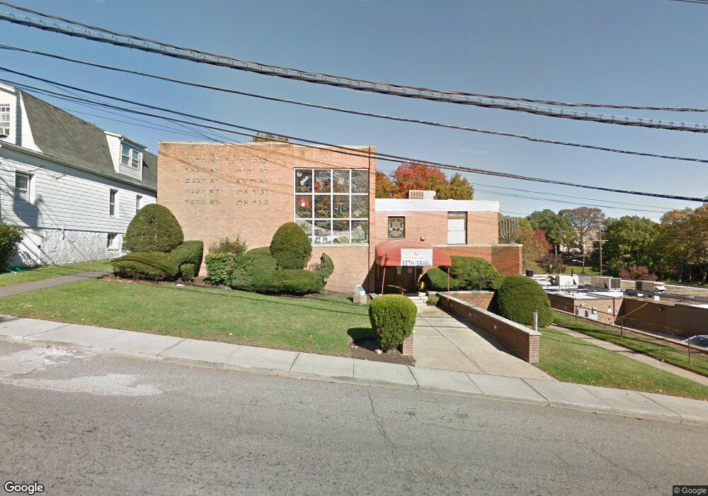 207 Edgewater Rd, Cliffside Park, NJ 07010 - photo 1