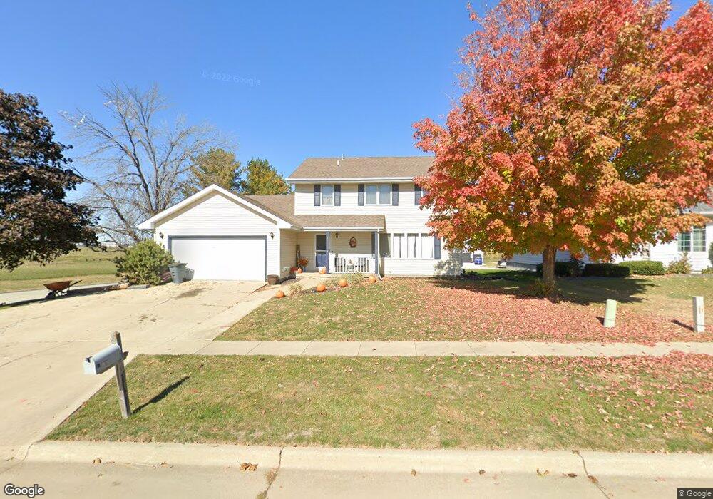 2300 N 7th Avenue Place E, Newton, IA 50208 - photo 1