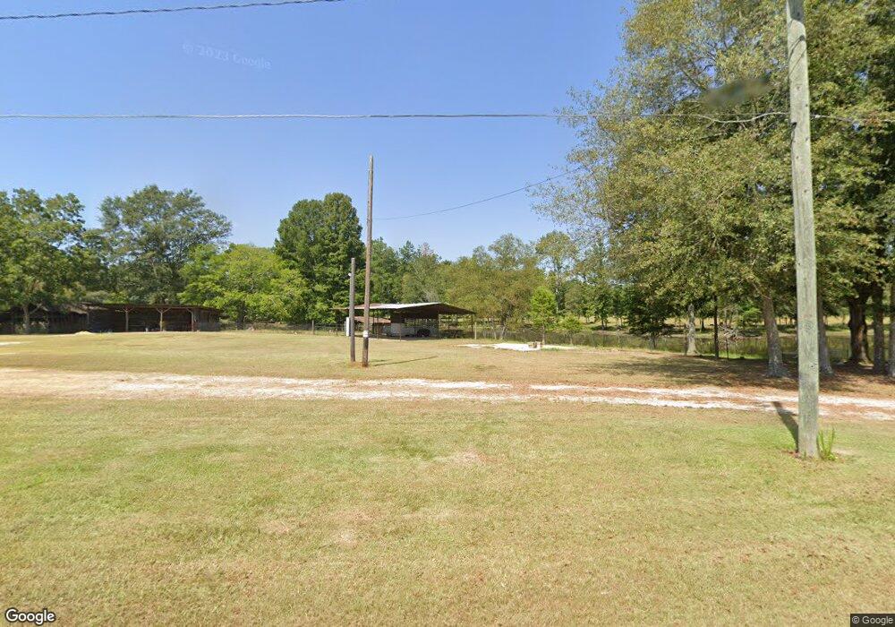 1401 Willus Dr, Laurel, MS 39440 - photo 1