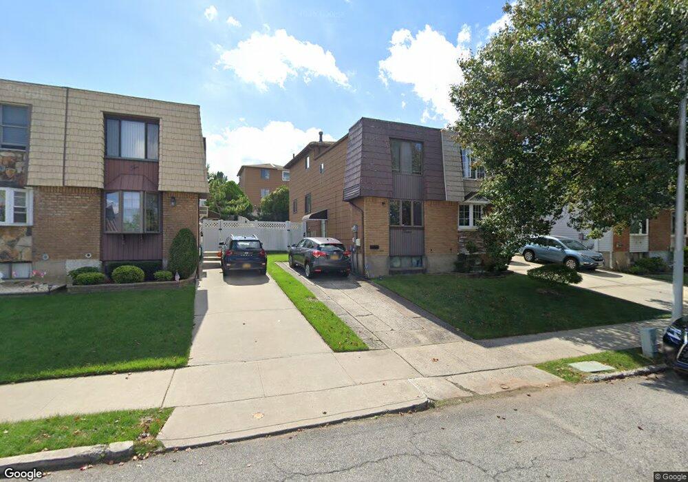 12 E Reading Ave, Staten Island, NY 10308 - photo 1