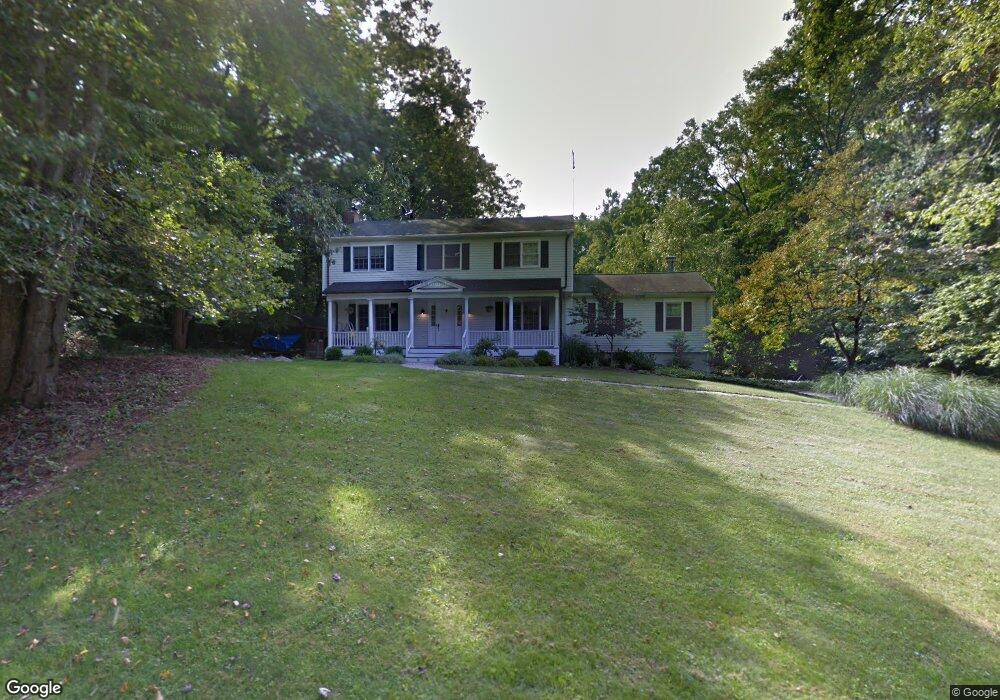 5 Glen Ln, Weston, CT 06883 - photo 1