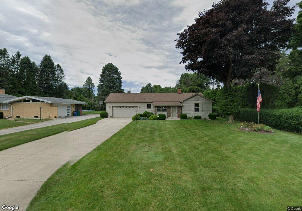 907 E 19th St, La Porte, IN 46350 - photo 1