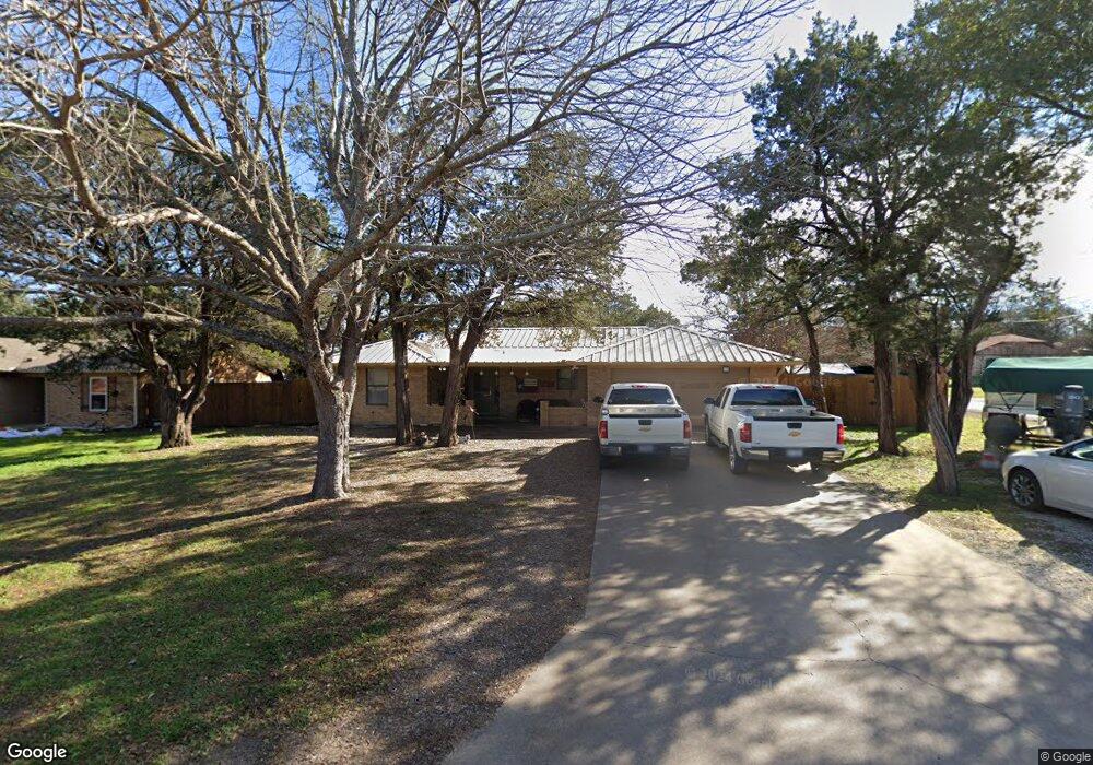 911 Woodview Dr, Granbury, TX 76048 - photo 1