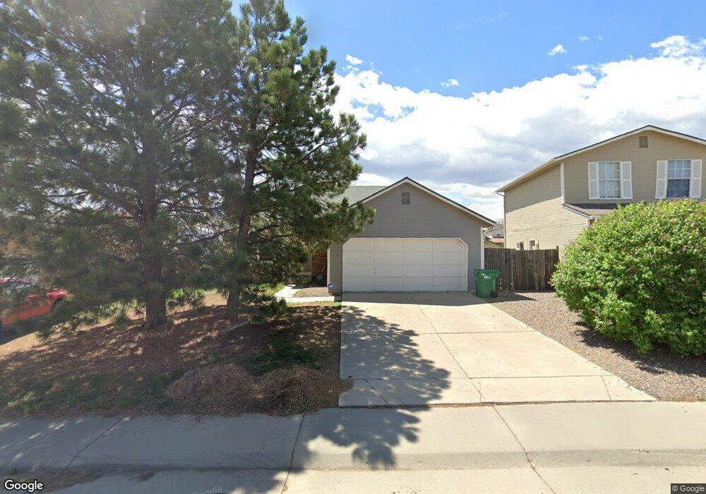 19734 E Oxford Dr, Aurora, CO 80013 - photo 1