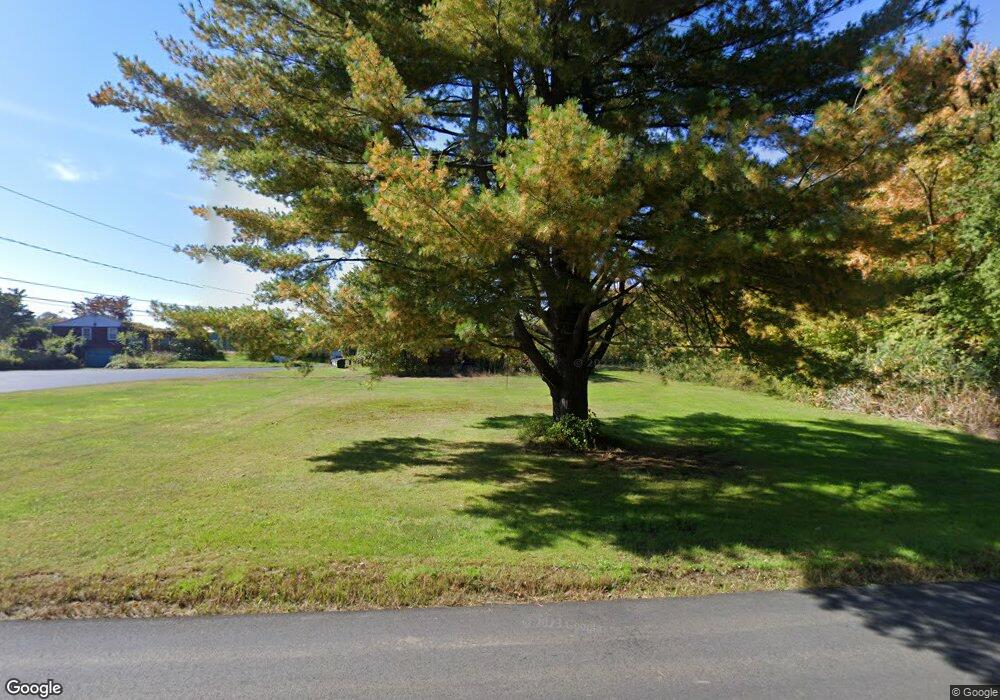 52 Wells Rd, Broad Brook, CT 06016 - photo 1