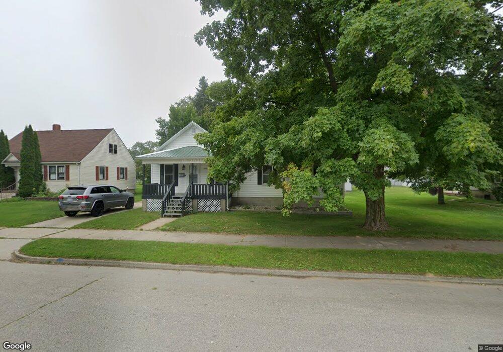 2009 16th Ave, Menominee, MI 49858 - photo 1