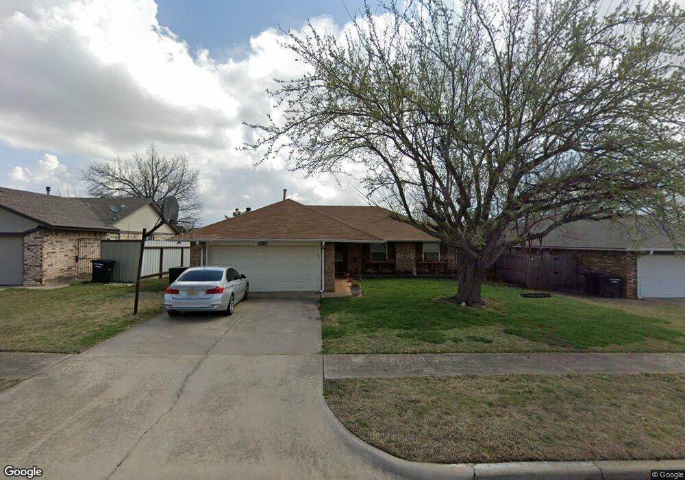 1116 Zachary Dr, Moore, OK 73160 - photo 1