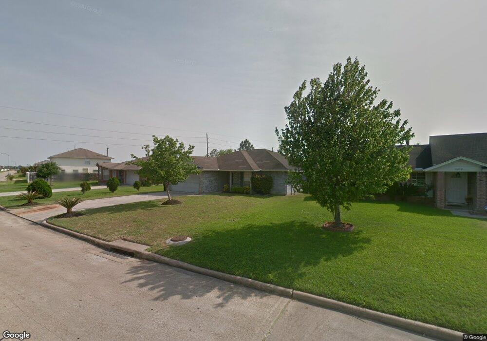 10214 Woodland Oaks Dr, Houston, TX 77040 - photo 1