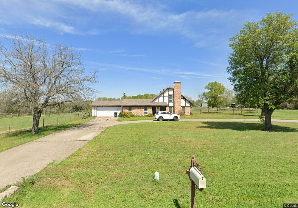 2162 Hill Top Cir, Weatherford, TX 76085 - photo 1