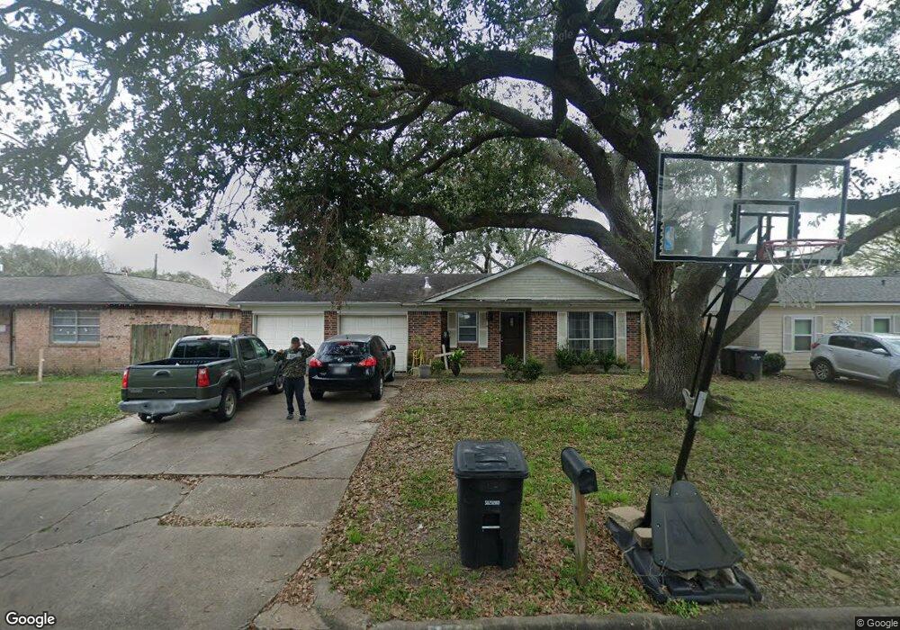 513 Linda Ln, Alvin, TX 77511 - photo 1