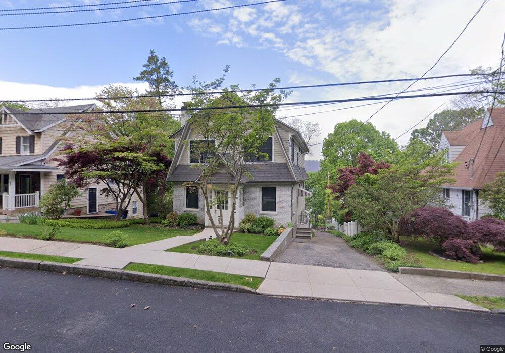 87 Pinecrest Pkwy, Hastings On Hudson, NY 10706 - photo 1