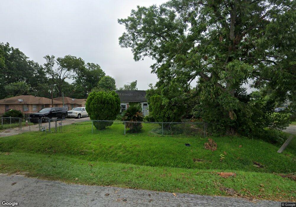 5302 Cherry St, Houston, TX 77026 - photo 1