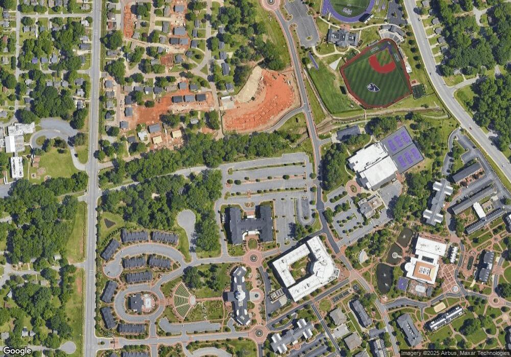 902 E Farriss Ave, High Point, NC 27262 - photo 1