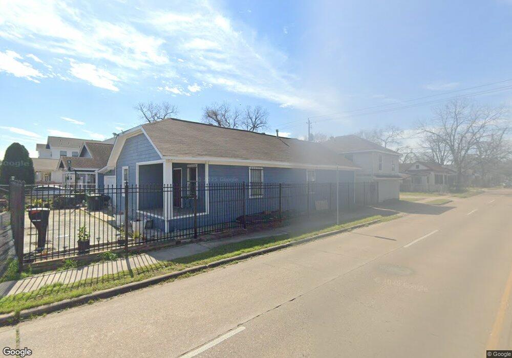 711 Vincent St, Houston, TX 77009 - photo 1