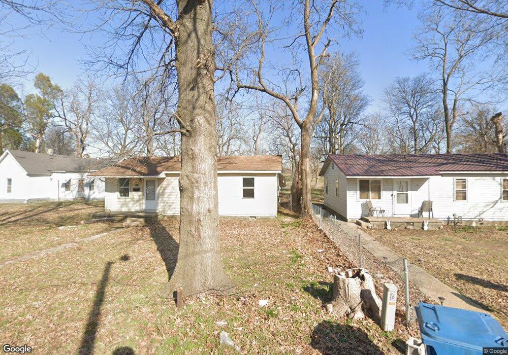 615 Hunter St, New Madrid, MO 63869 - photo 1