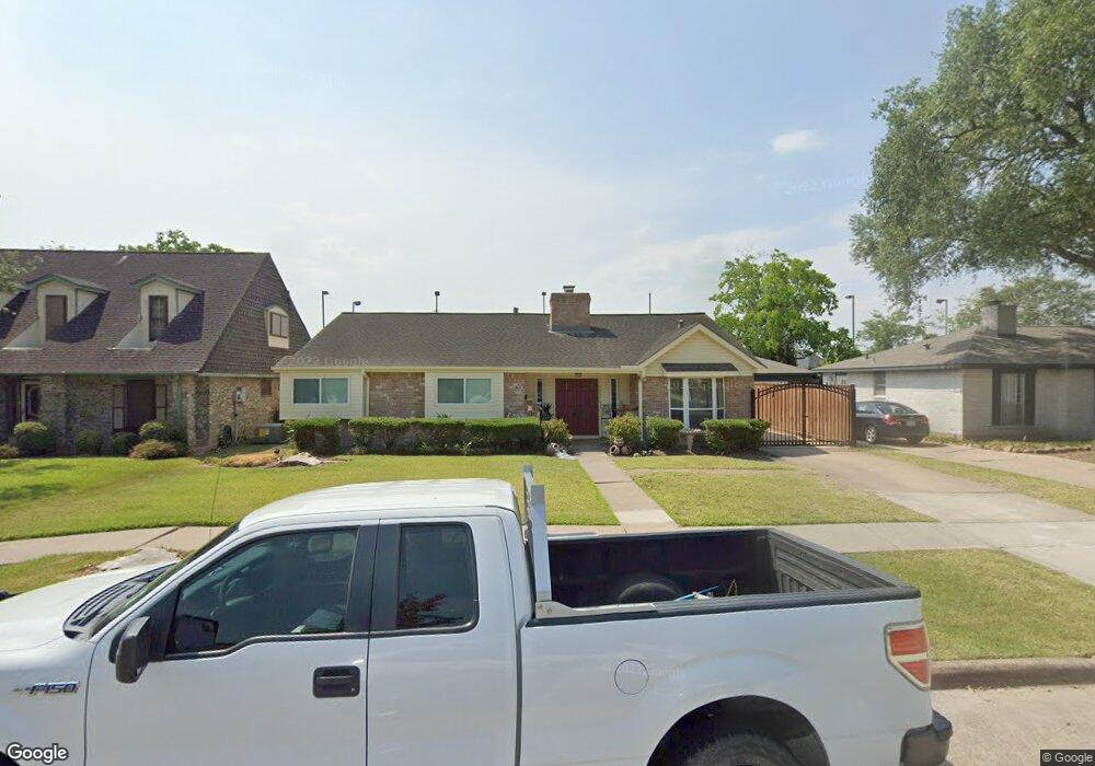 10510 Sageforest Dr, Houston, TX 77089 - photo 1