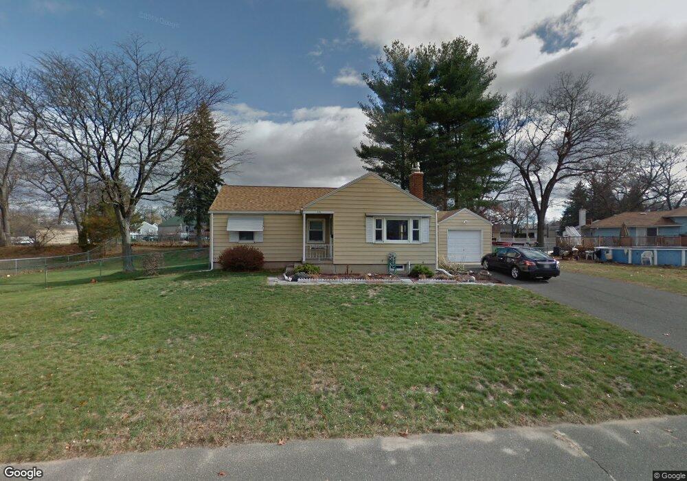 246 Mandalay Rd, Chicopee, MA 01020 - photo 1