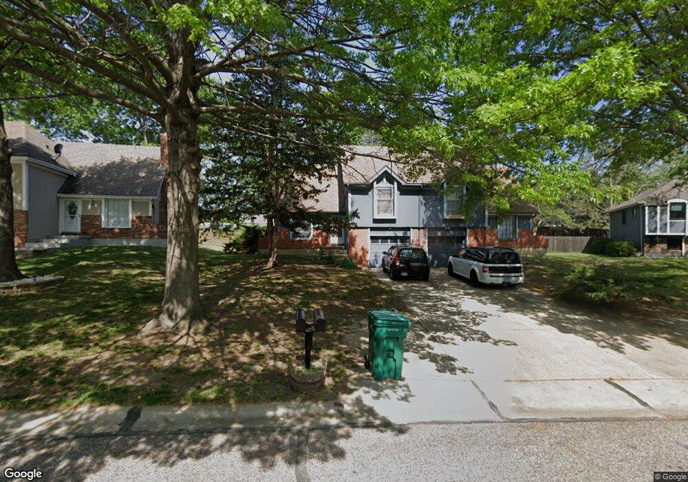 10186 Haskins St, Lenexa, KS 66215 - photo 1