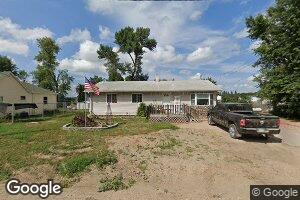 715 W 4th St, Larimore, ND 58251