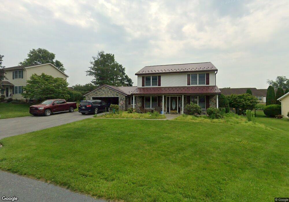 2794 Fillmore Dr, Chambersburg, PA 17201 - photo 1