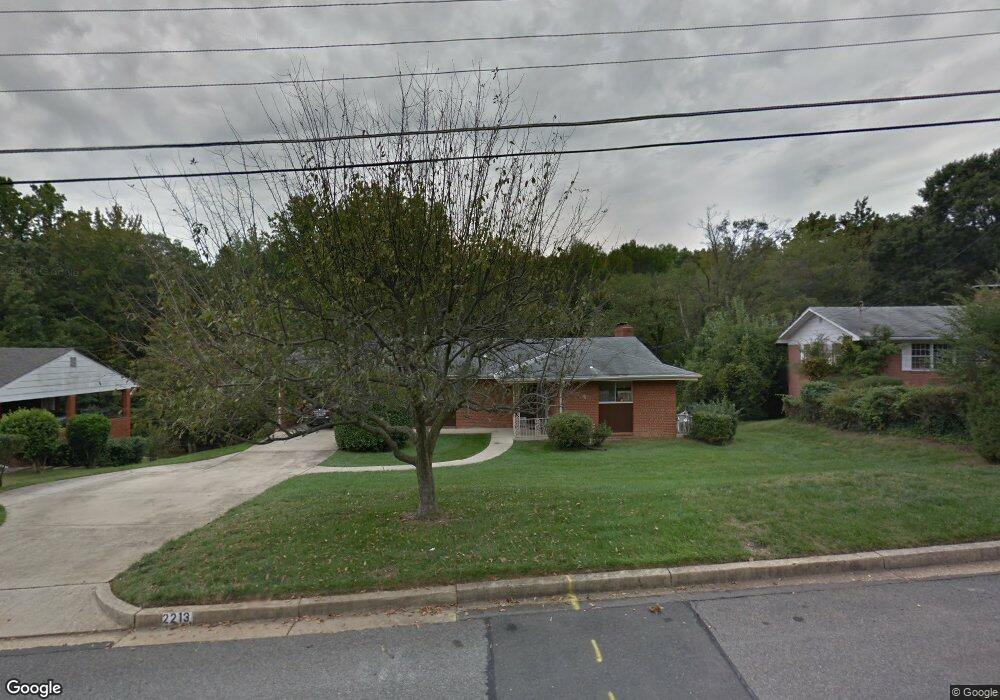 2213 Shiver Dr, Alexandria, VA 22307 - photo 1