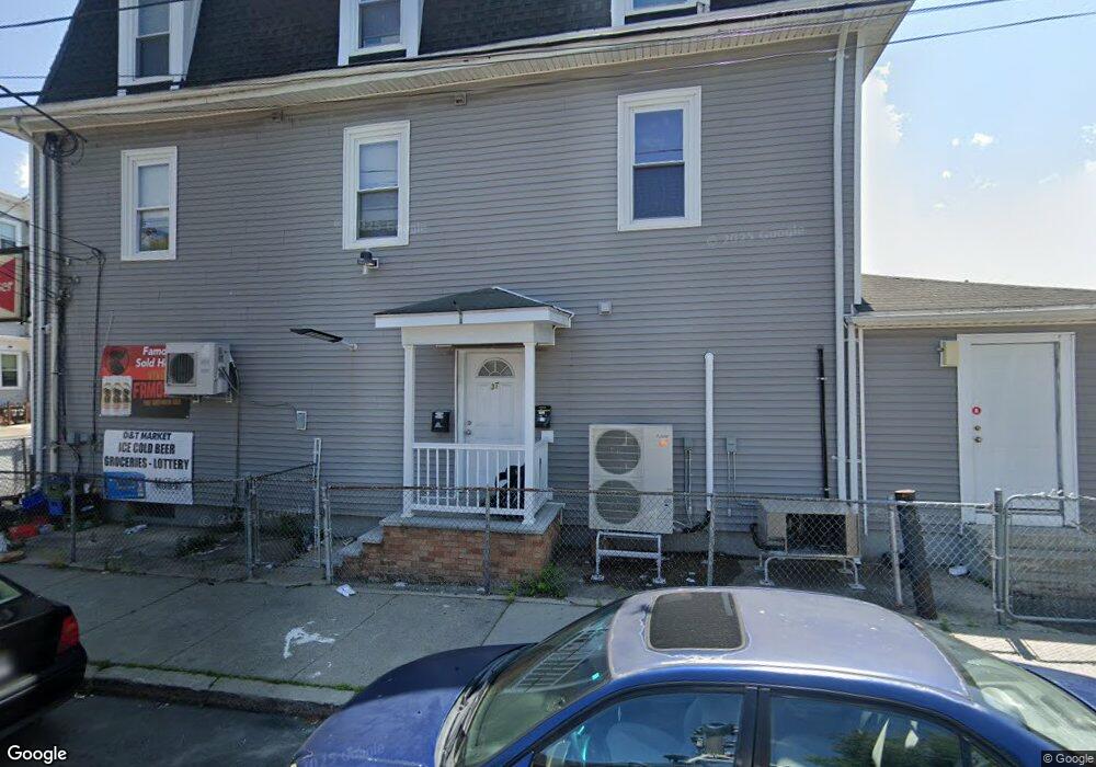 37 Acorn St, Lynn, MA 01902 - photo 1