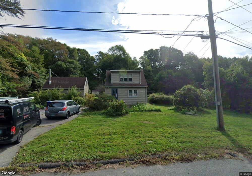 27 Schiller Ave, Pawcatuck, CT 06379 - photo 1