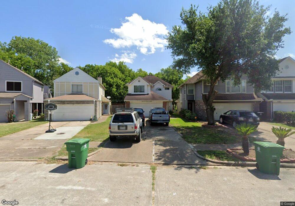 9343 Kingsflower Cir, Houston, TX 77075 - photo 1
